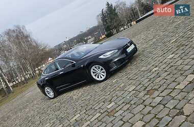 Ліфтбек Tesla Model S 2016 в Києві