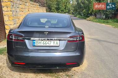 Лифтбек Tesla Model S 2017 в Одессе