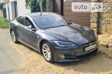 Ліфтбек Tesla Model S 2017 в Одесі