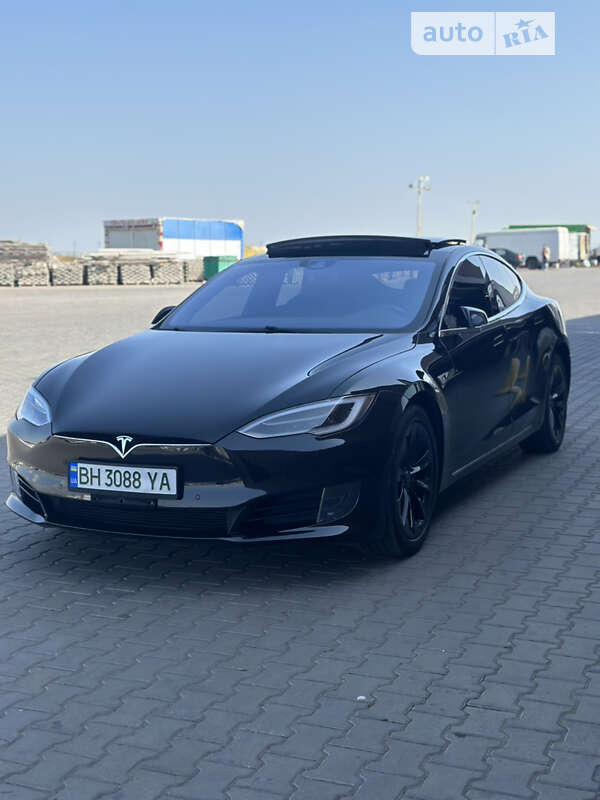 Лифтбек Tesla Model S 2016 в Одессе