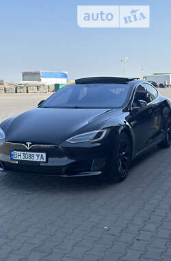 Лифтбек Tesla Model S 2016 в 