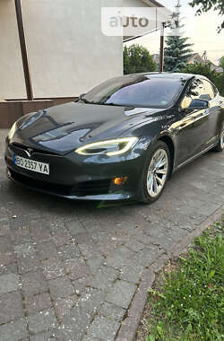 Лифтбек Tesla Model S 2017 в Рогатине