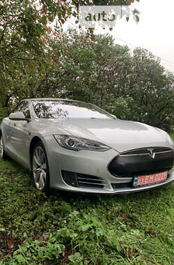 Лифтбек Tesla Model S 2013 в Львове