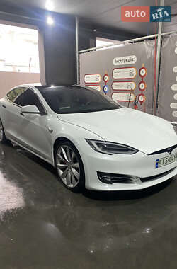 Ліфтбек Tesla Model S 2017 в Києві