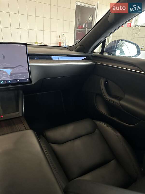 Лифтбек Tesla Model S 2021 в Хоросткове