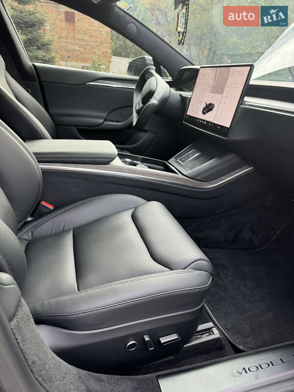 Ліфтбек Tesla Model S 2022 в Черкасах