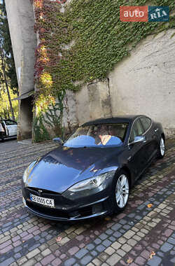 Лифтбек Tesla Model S 2015 в 