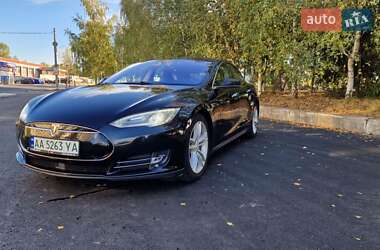 Ліфтбек Tesla Model S 2016 в Києві