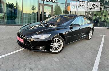 Ліфтбек Tesla Model S 2015 в Рівному