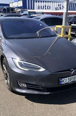 Ліфтбек Tesla Model S 2016 в Ладижині