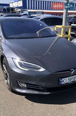 Tesla Model S 2016