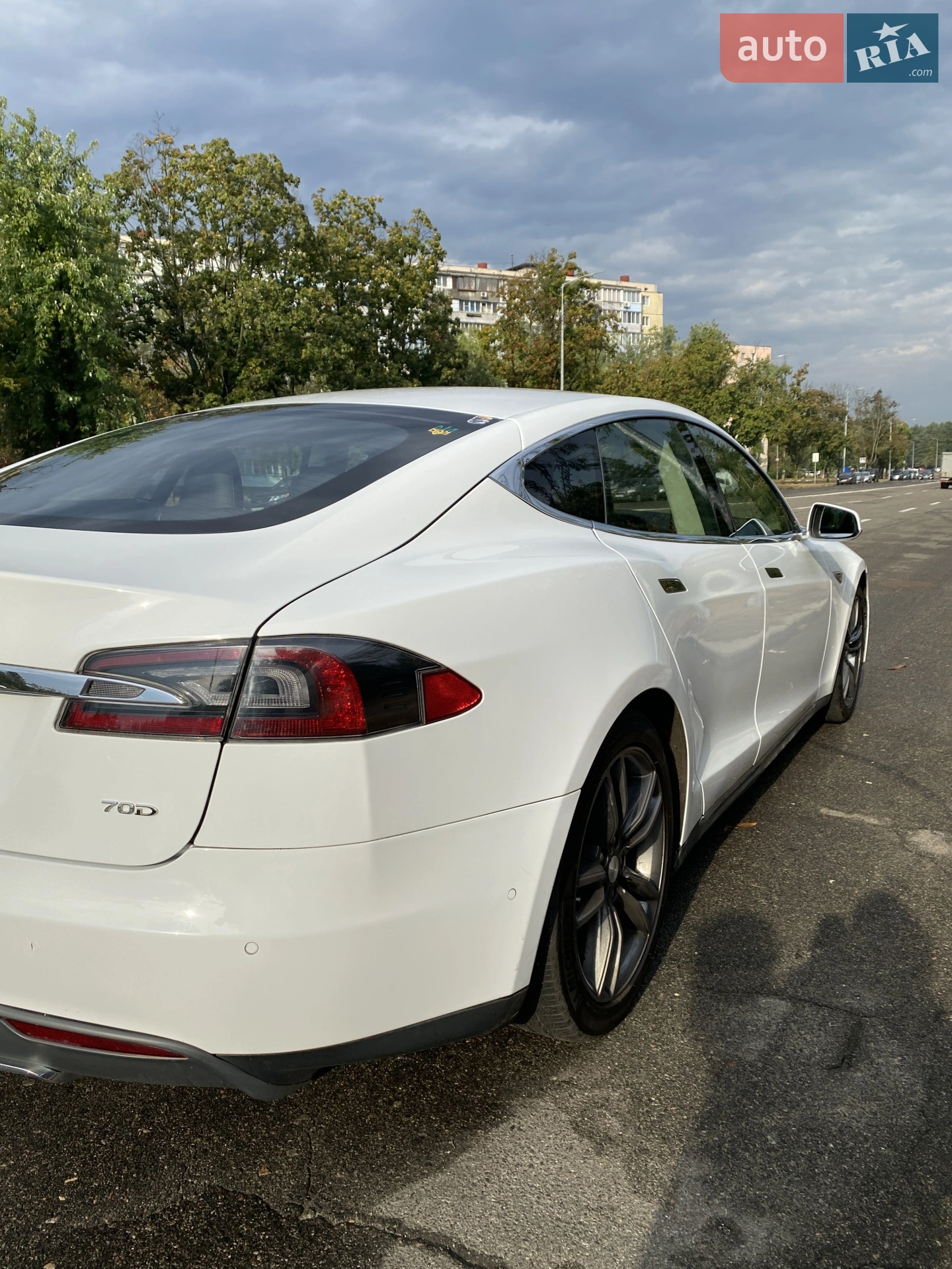 2015 Tesla Model S - мініатюра 11