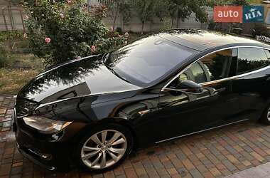 Tesla Model S 2015 Tesla Model S 2015