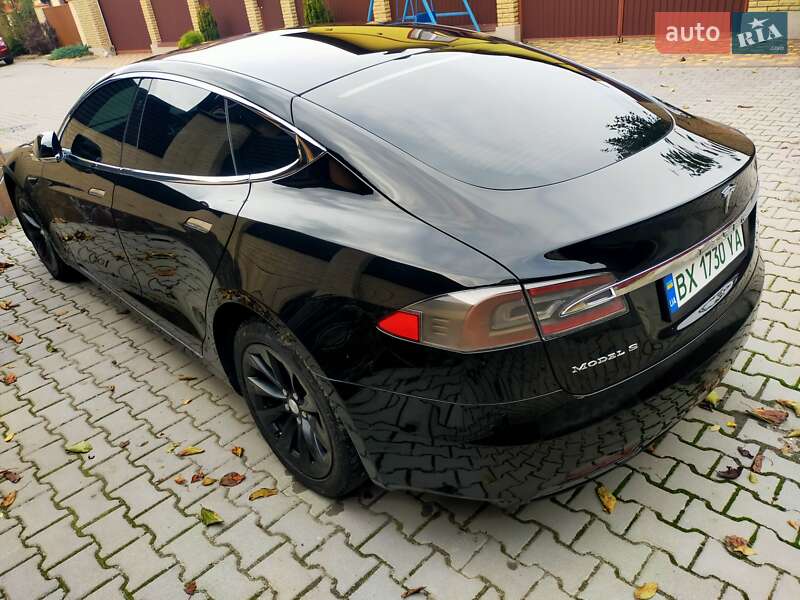 Лифтбек Tesla Model S 2017 в Хмельницком