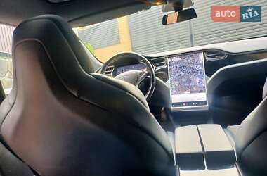 Лифтбек Tesla Model S 2017 в 