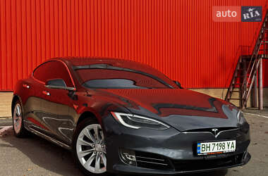 Ліфтбек Tesla Model S 2016 в Одесі