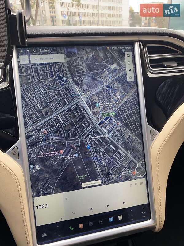Лифтбек Tesla Model S 2015 в Киеве