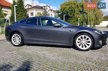 Лифтбек Tesla Model S 2017 в 