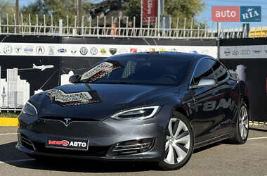 Лифтбек Tesla Model S 2020 в Киеве