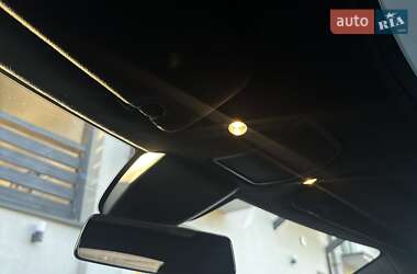 Лифтбек Tesla Model S 2015 в 