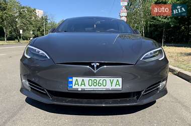 Ліфтбек Tesla Model S 2016 в Києві