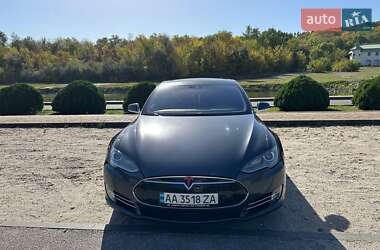 Лифтбек Tesla Model S 2014 в Днепре