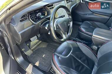 Лифтбек Tesla Model S 2014 в Днепре