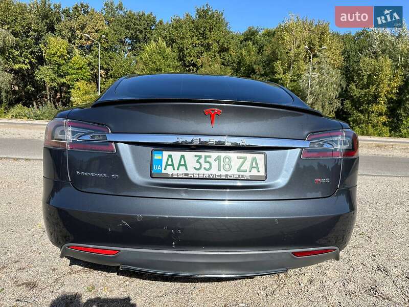 Лифтбек Tesla Model S 2014 в Киеве