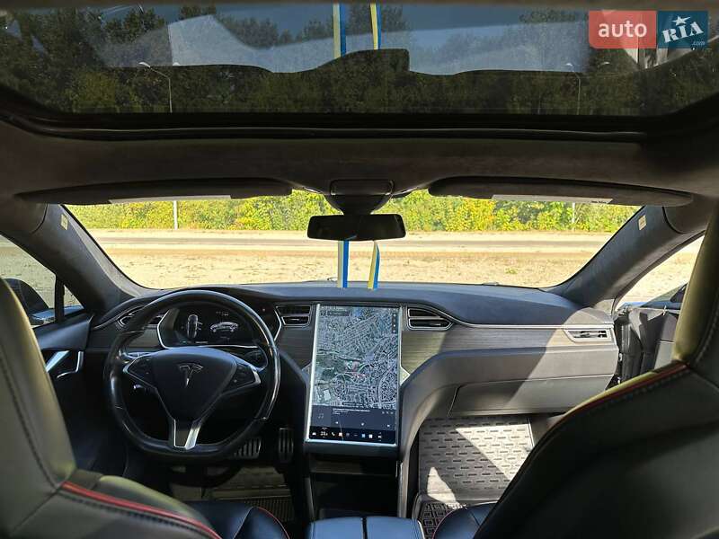 Лифтбек Tesla Model S 2014 в Киеве