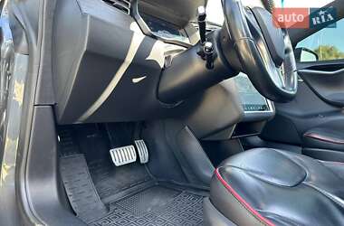Лифтбек Tesla Model S 2014 в Киеве