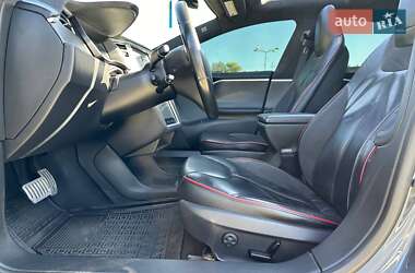 Лифтбек Tesla Model S 2014 в Киеве