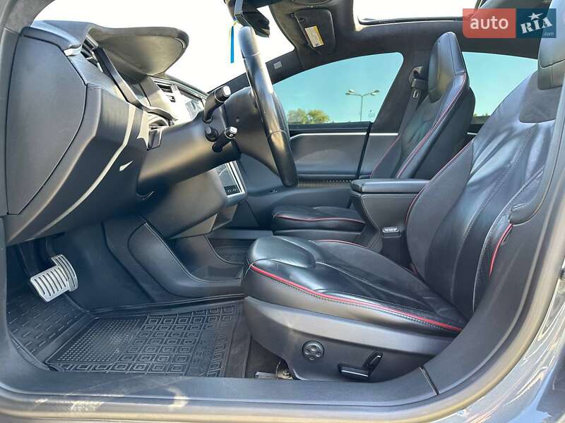 Лифтбек Tesla Model S 2014 в Киеве