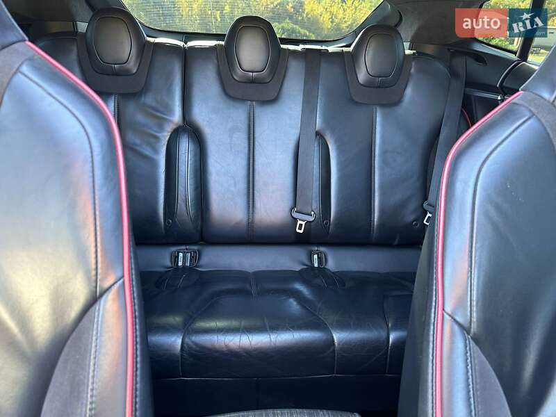 Ліфтбек Tesla Model S 2014 в Дніпрі