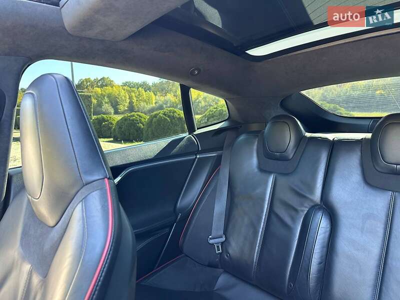 Лифтбек Tesla Model S 2014 в Киеве