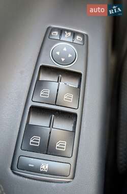 Лифтбек Tesla Model S 2014 в 