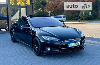 Tesla Model S 2014