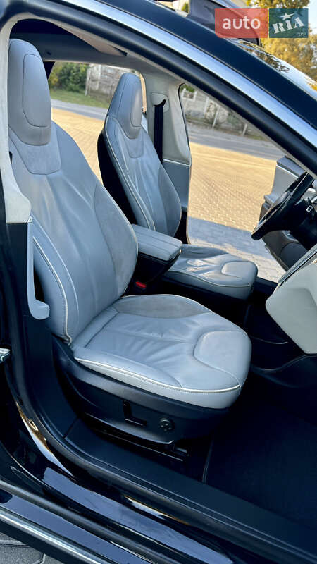 Ліфтбек Tesla Model S 2014 в Зборові