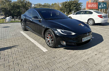 Tesla Model S 2017