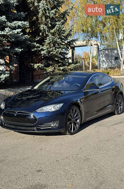 Tesla Model S 2014