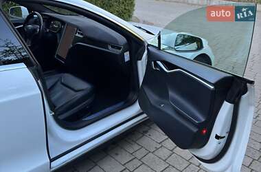Лифтбек Tesla Model S 2016 в 