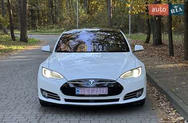 Лифтбек Tesla Model S 2016 в 