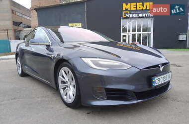 Ліфтбек Tesla Model S 2017 в Ніжині