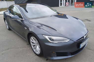 Ліфтбек Tesla Model S 2017 в 
