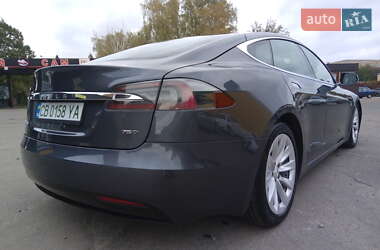 Ліфтбек Tesla Model S 2017 в 