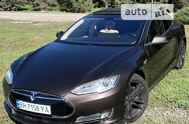 Tesla Model S 2013