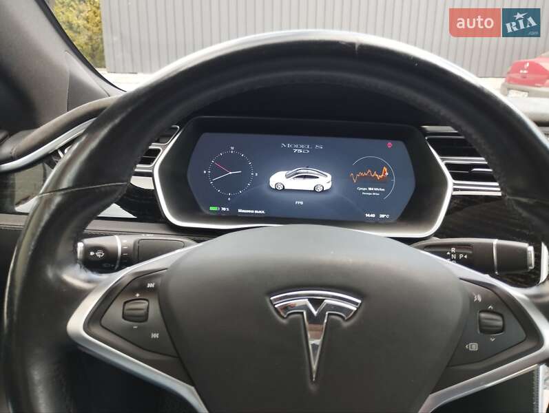 Ліфтбек Tesla Model S 2017 в Дніпрі