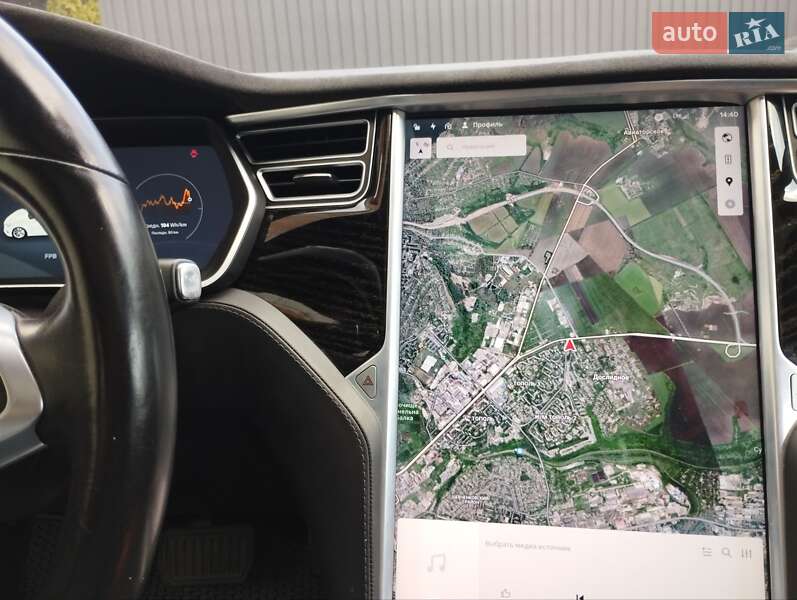 Ліфтбек Tesla Model S 2017 в Дніпрі