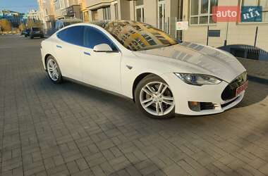 Ліфтбек Tesla Model S 2016 в Львові