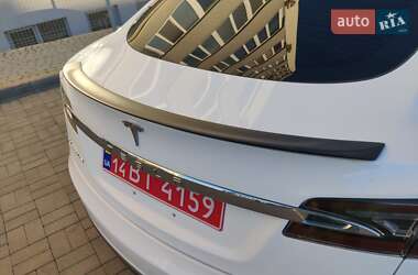 Ліфтбек Tesla Model S 2016 в Львові