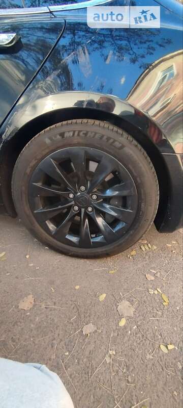 Лифтбек Tesla Model S 2018 в Одессе